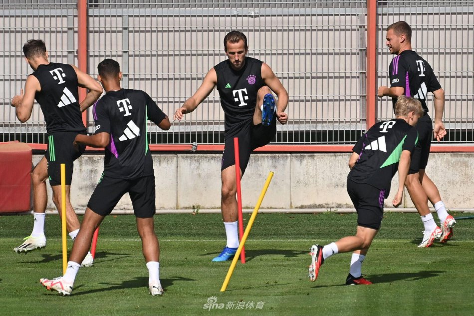 表现个性和 表现个性和