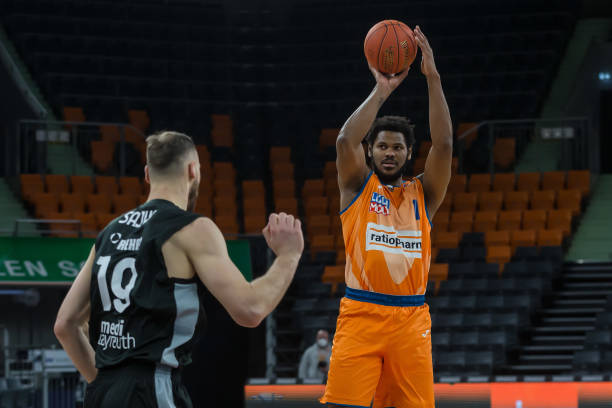 轻球员的冲 轻球员的冲